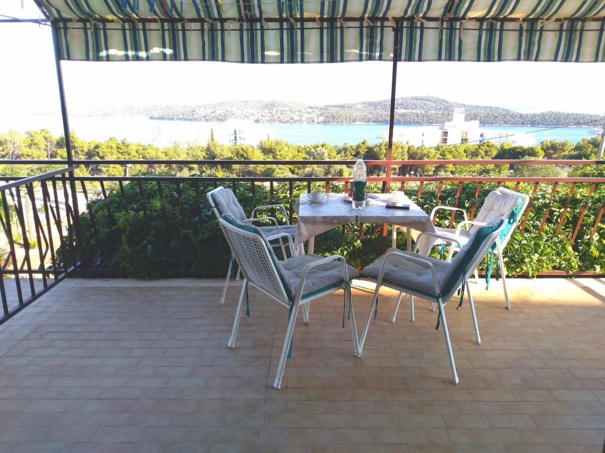 Apartmani Ruzmarin - Seget Donji, Трогир Экстерьер фото