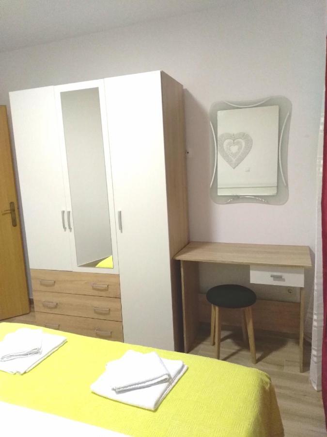 Apartmani Ruzmarin - Seget Donji, Трогир Экстерьер фото