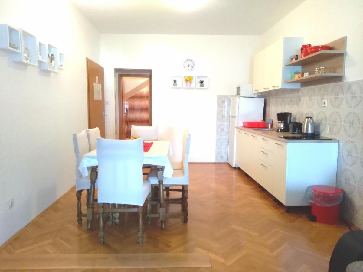 Apartmani Ruzmarin - Seget Donji, Трогир Экстерьер фото