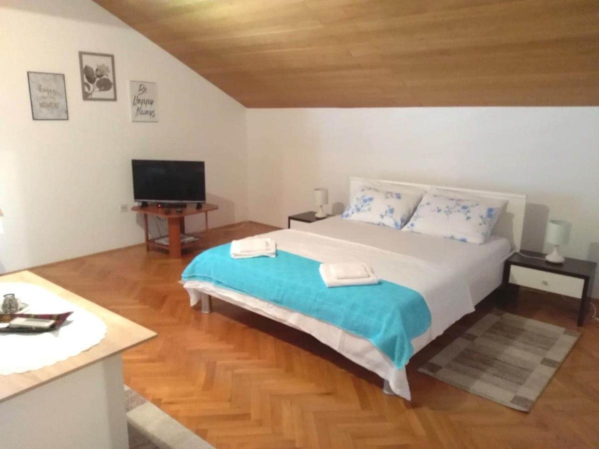 Apartmani Ruzmarin - Seget Donji, Трогир Экстерьер фото