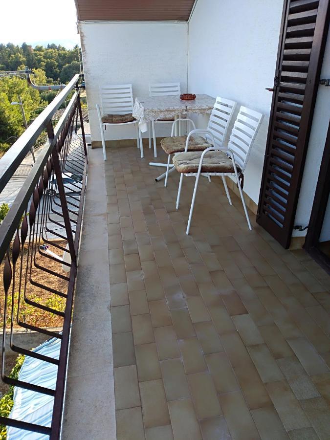 Apartmani Ruzmarin - Seget Donji, Трогир Экстерьер фото